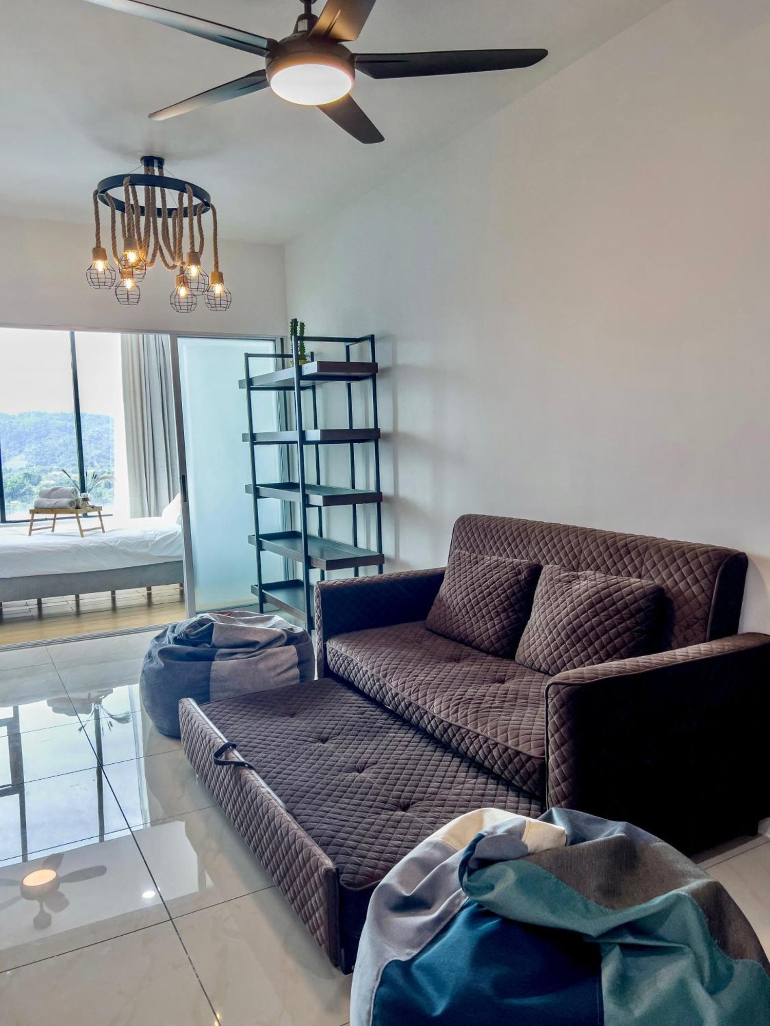 Hush At Itcc Manhattan Apartment *